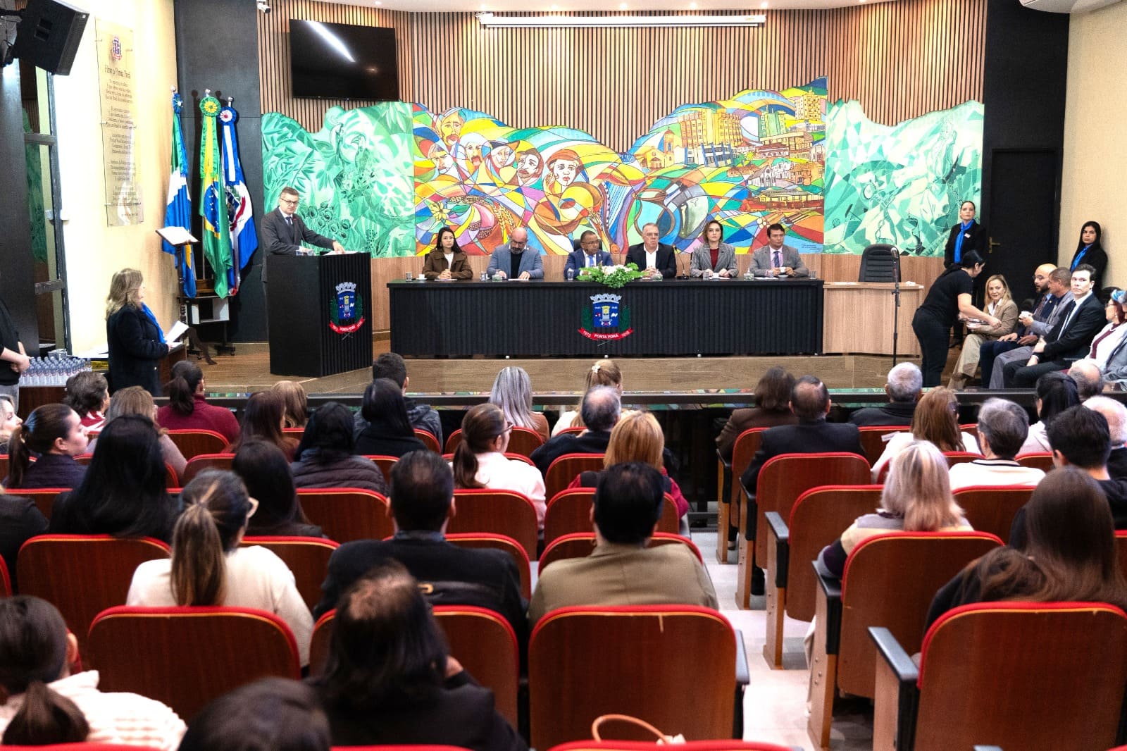 Câmara Municipal retoma trabalhos em sessão bastante prestigiada pelas autoridades